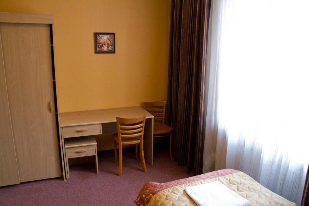 Hotel Iskra Rzeszów Zimmer foto